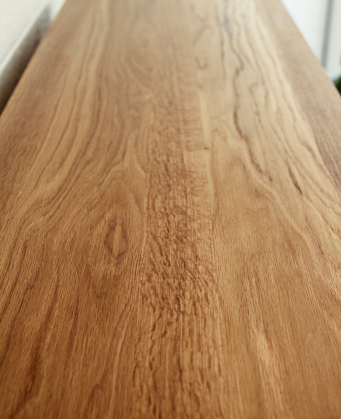 Display cabinet top.